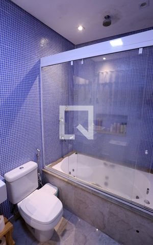 Casa à venda com 165m², 3 quartos e 2 vagasBanheiro da Suíte 1
