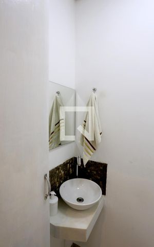 Casa à venda com 165m², 3 quartos e 2 vagasLavabo