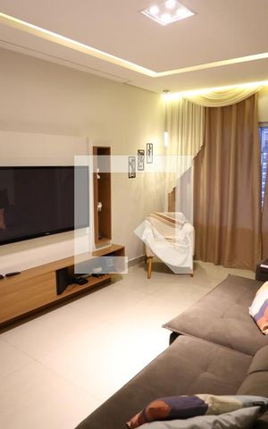 Casa à venda com 165m², 3 quartos e 2 vagasSala