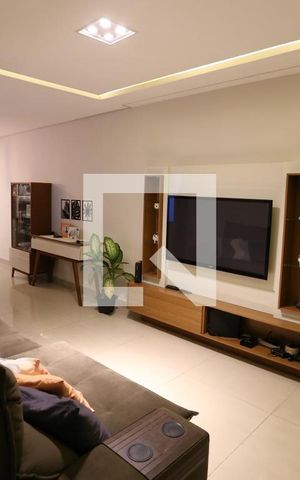 Casa à venda com 165m², 3 quartos e 2 vagasSala
