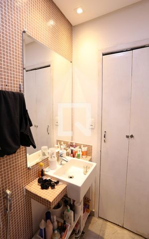 Casa à venda com 165m², 3 quartos e 2 vagasBanheiro da Suíte 2