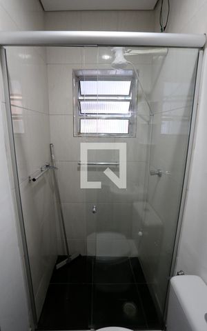 Casa à venda com 165m², 3 quartos e 2 vagasBanheiro