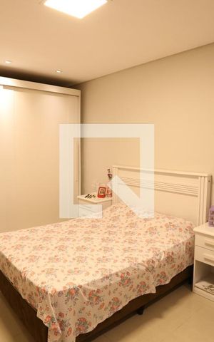 Casa à venda com 165m², 3 quartos e 2 vagasSuíte 1