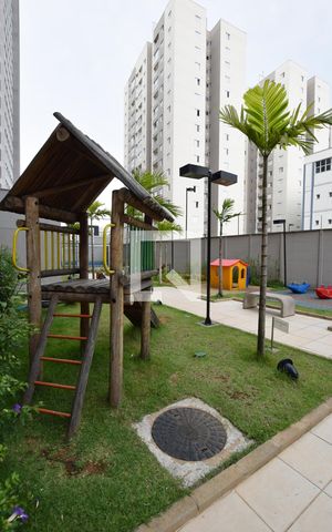 Apartamento à venda com 40m², 1 quarto e sem vagaÁrea comum - Playground