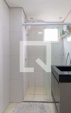 Apartamento à venda com 52m², 2 quartos e 1 vaga Apartamento à venda com 52m², 2 quartos e 1 vagaBanheiro