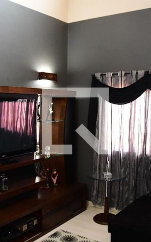 Casa de condomínio para alugar com 379m², 4 quartos e 4 vagasSala