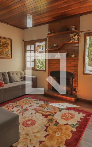 Casa à venda com 132m², 3 quartos e 3 vagasSala