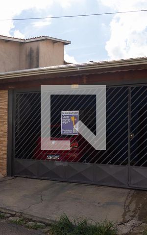 Casa à venda com 140m², 3 quartos e 2 vagasFachada
