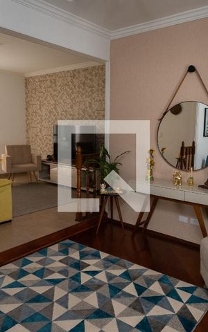 Casa à venda com 155m², 3 quartos e 3 vagas Casa à venda com 155m², 3 quartos e 3 vagasSala de Estar