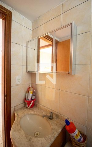 Apartamento à venda com 56m², 3 quartos e 1 vaga Apartamento à venda com 56m², 3 quartos e 1 vagaBanheiro