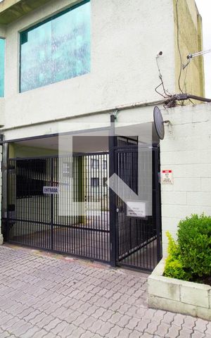 Apartamento à venda com 56m², 3 quartos e 1 vaga Apartamento à venda com 56m², 3 quartos e 1 vagaFachada e portaria