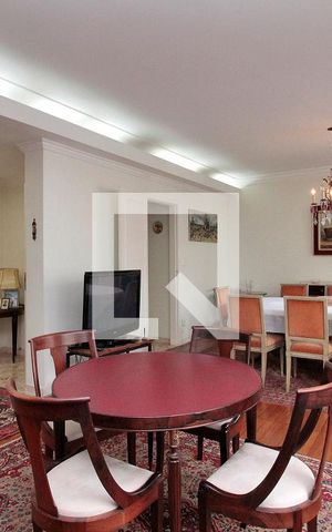 Apartamento à venda com 270m², 3 quartos e 3 vagasSala