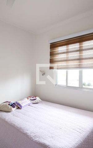 Casa à venda com 310m², 3 quartos e 2 vagas Casa à venda com 310m², 3 quartos e 2 vagasQuarto 3