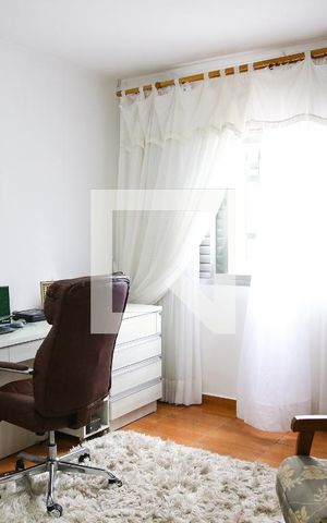 Casa à venda com 310m², 3 quartos e 2 vagas Casa à venda com 310m², 3 quartos e 2 vagasQuarto 2