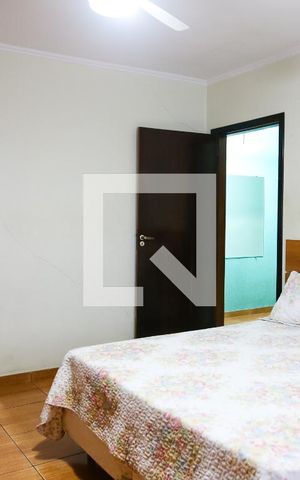 Casa à venda com 310m², 3 quartos e 2 vagas Casa à venda com 310m², 3 quartos e 2 vagasSuite