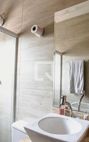 Casa para alugar com 270m², 5 quartos e 3 vagas Casa para alugar com 270m², 5 quartos e 3 vagasBanheiro