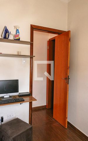 Casa para alugar com 270m², 5 quartos e 3 vagas Casa para alugar com 270m², 5 quartos e 3 vagasQuarto 2