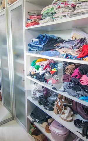 Casa à venda com 683m², 4 quartos e 3 vagasCloset do quarto 3