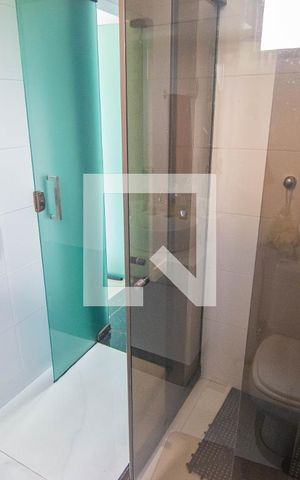 Casa à venda com 683m², 4 quartos e 3 vagasBanheiro 2