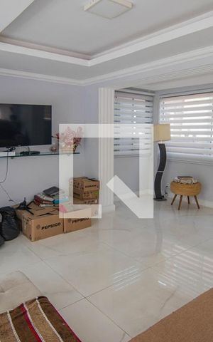 Casa à venda com 683m², 4 quartos e 3 vagasSala