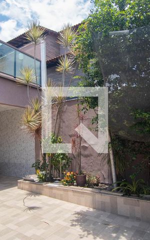 Casa à venda com 683m², 4 quartos e 3 vagasQuintal