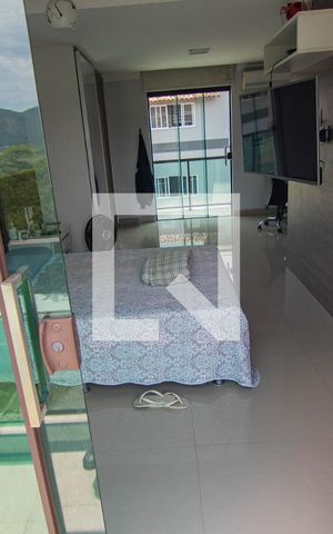 Casa à venda com 683m², 4 quartos e 3 vagasSacada