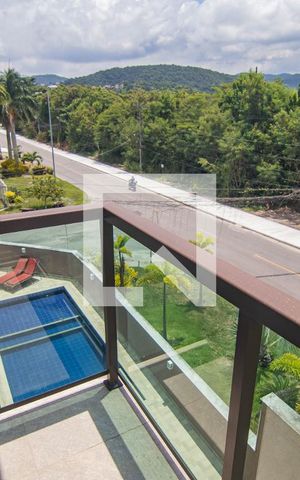 Casa à venda com 683m², 4 quartos e 3 vagasSacada