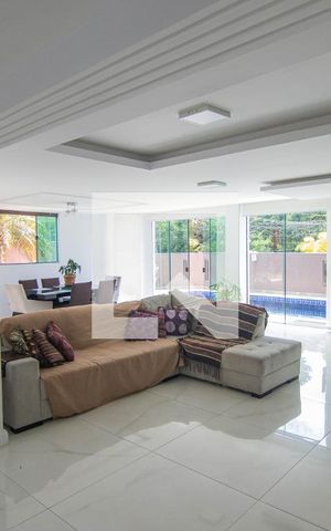 Casa à venda com 683m², 4 quartos e 3 vagasSala