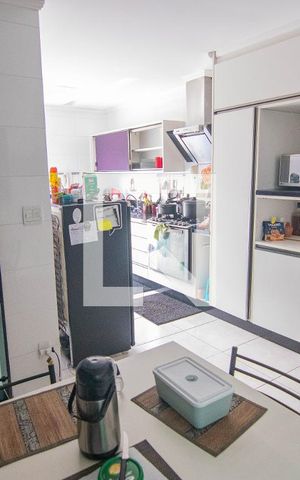 Casa à venda com 683m², 4 quartos e 3 vagasCopa