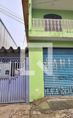 Casa à venda com 300m², 2 quartos e 1 vagaFachada