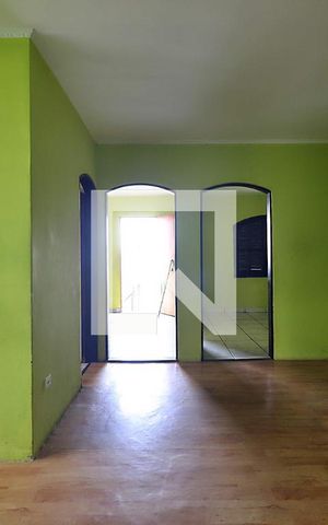 Casa à venda com 300m², 2 quartos e 1 vagaSala