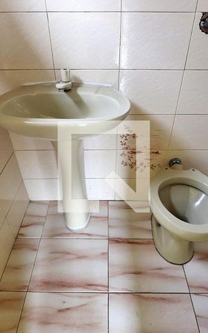 Casa à venda com 300m², 2 quartos e 1 vagaBanheiro do Quarto 2 - Suíte