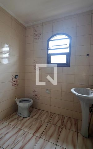 Casa à venda com 300m², 2 quartos e 1 vagaBanheiro Social