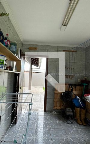 Casa à venda com 150m², 3 quartos e 1 vagaÁrea de Serviço