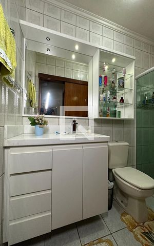 Casa à venda com 150m², 3 quartos e 1 vagaBanheiro 2