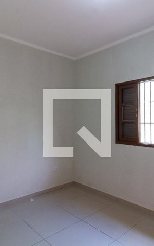 Casa para alugar com 138m², 2 quartos e 2 vagas Casa para alugar com 138m², 2 quartos e 2 vagasQuarto