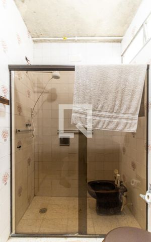 Apartamento à venda com 60m², 2 quartos e sem vagaBanheiro - Box