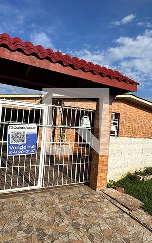 Casa à venda com 90m², 3 quartos e 2 vagasFachada