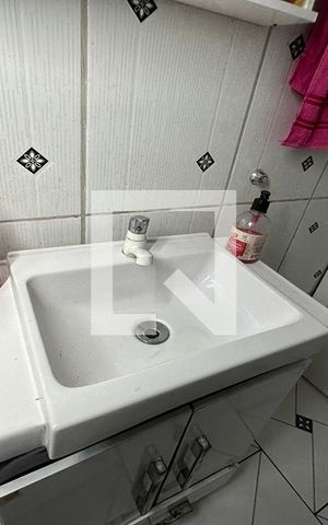 Casa à venda com 90m², 3 quartos e 2 vagasBanheiro