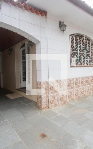Casa à venda com 240m², 3 quartos e 4 vagasGaragem