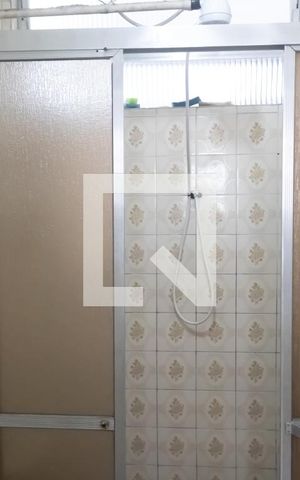 Apartamento para alugar com 40m², 1 quarto e 1 vaga Apartamento para alugar com 40m², 1 quarto e 1 vagaBanheiro