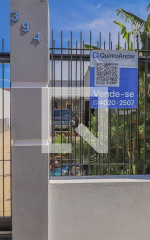 Casa à venda com 162m², 3 quartos e 3 vagasFachada