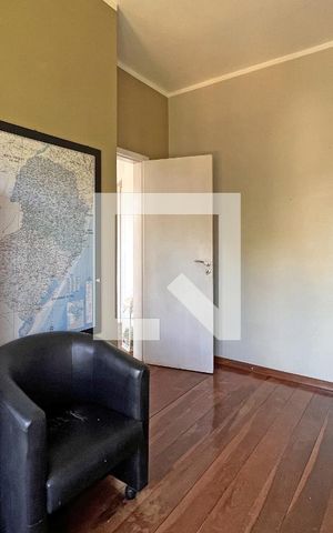Casa de condomínio à venda com 300m², 4 quartos e 2 vagasQuarto Reversível