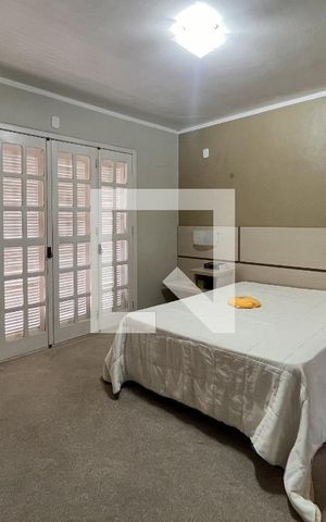 Casa de condomínio à venda com 300m², 4 quartos e 2 vagasSuíte