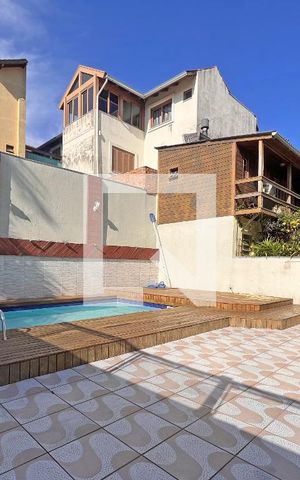 Casa de condomínio à venda com 300m², 4 quartos e 2 vagasPiscina Privativa