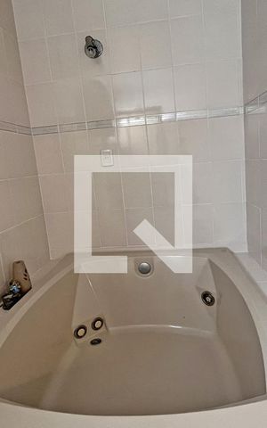 Casa de condomínio à venda com 300m², 4 quartos e 2 vagasBanheiro da Suíte