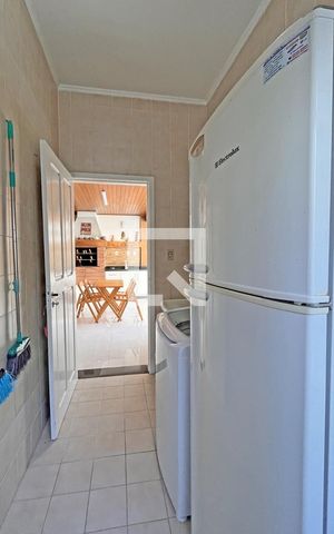 Casa de condomínio à venda com 300m², 4 quartos e 2 vagasÁrea de Serviço