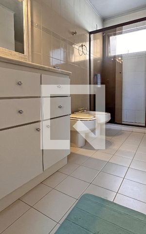 Casa de condomínio à venda com 300m², 4 quartos e 2 vagasBanheiro da Suíte