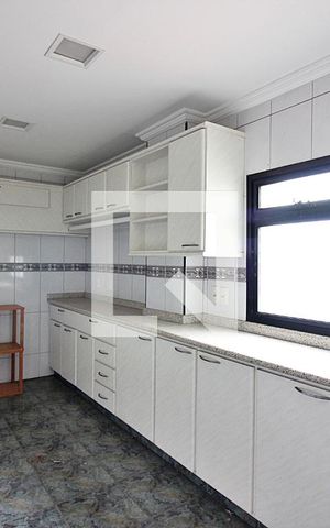 Apartamento à venda com 500m², 4 quartos e 6 vagasCozinha