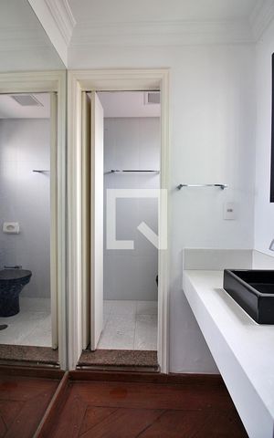 Apartamento à venda com 500m², 4 quartos e 6 vagasBanheiro da Suíte 3